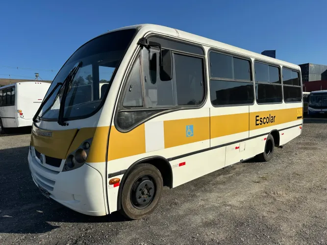Micro ônibus rodoviário impecável