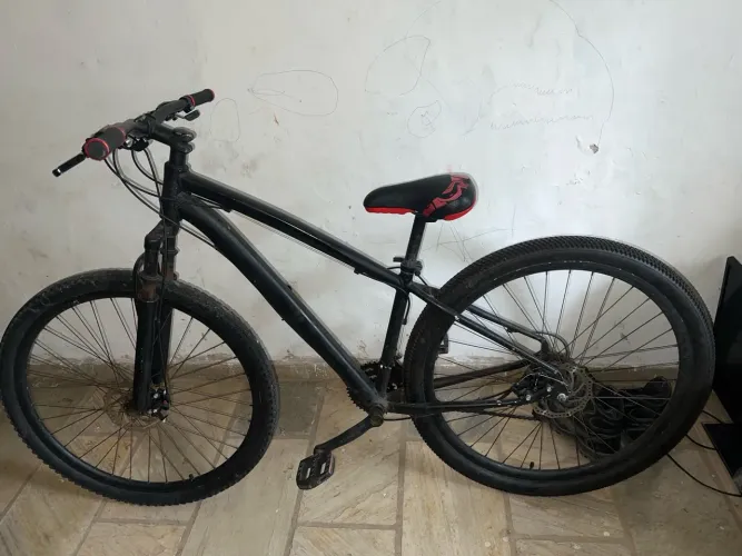 Vendo bicicleta aro29 completa,(apenas a macha precisa mexer)