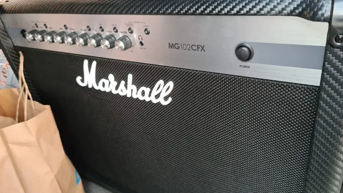 Amplificador Marshall MG102CFX