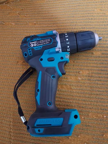 Furadeira parafusadeira makita 18 volts