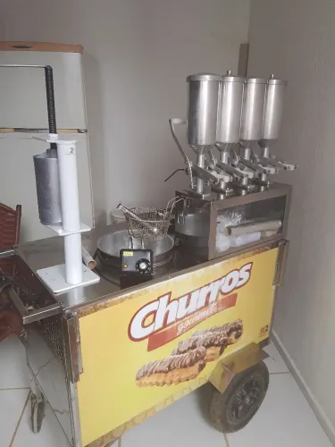 Carrinho de churros+ barraca , fritadeira elétrica e crepeira