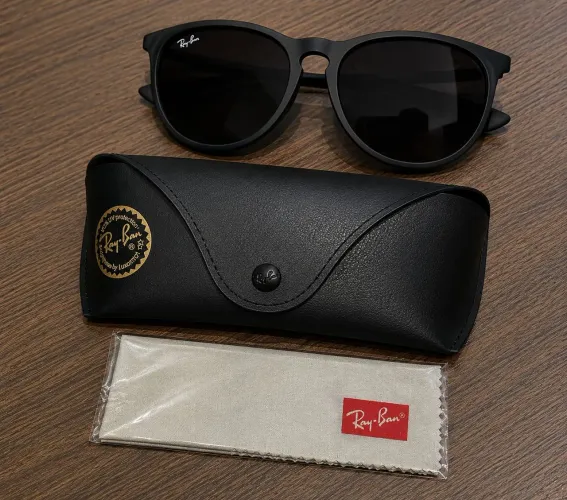 Ray-Ban Erika Original RB4171 Preto Fosco | Zero Uso