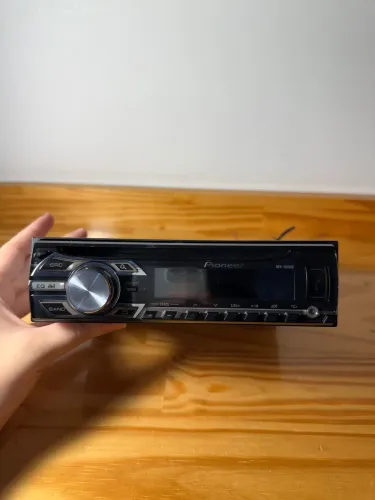 Rádio CD Pioneer DEH-1550UB 