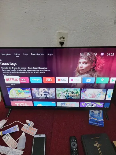 Vendo TV Nova por R$950,00