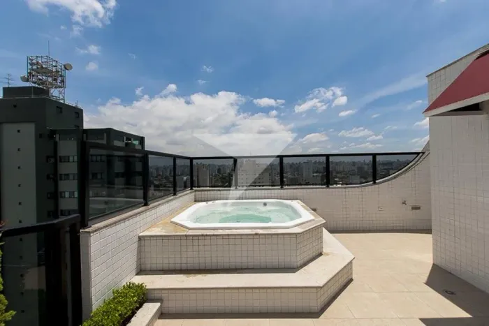 Cobertura duplex à venda no Campo Belo, 93m², 2 dormitórios sendo 1 suíte, 1 vaga, lazer c