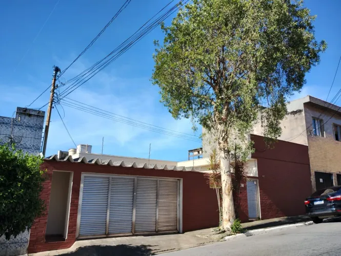 Casa térrea independente Bairro Nova Gerty