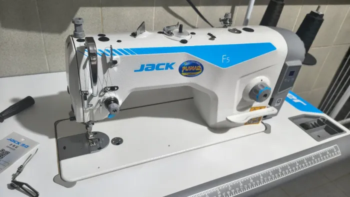 Máquinas de costura industriais Jack F5 - Estado de nova!