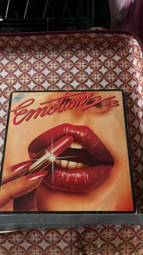 LP Emotions #3 1979 - Olivia Newton-John, Kate Bush, Suzi Quatro | EMI