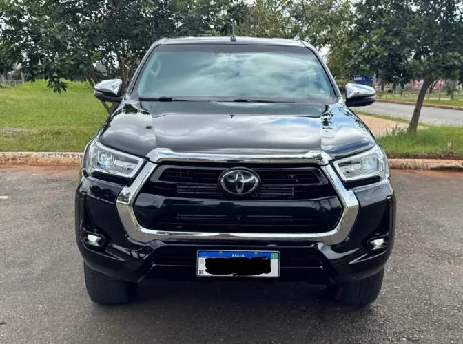 Toyota Hilux CD SRX 4X4 2.8 TDI 16V Diesel Aut. 2023