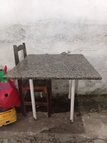 Mesa de mármore 