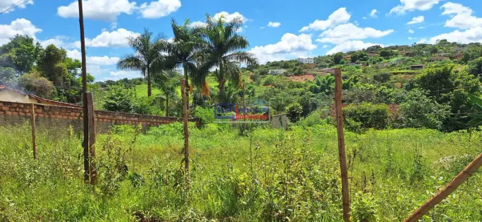 Terrenos de 360m² em Mateus Leme! Ótima Oportunidade.