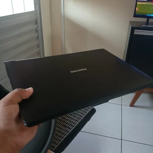 Notebook positivo quebrado 