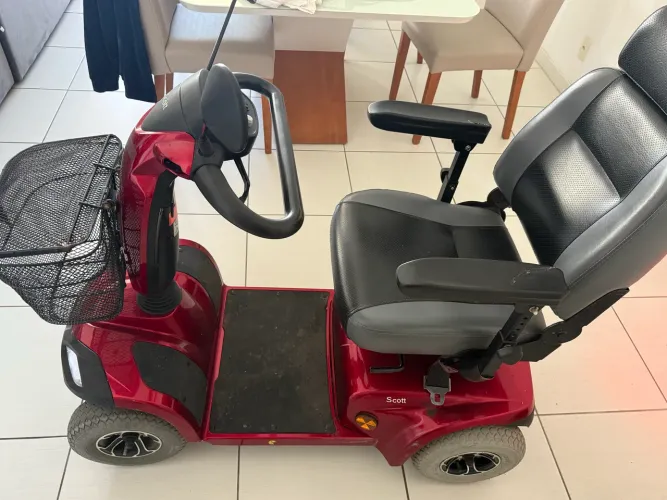 Quadriciculo eletrico scooter Scott