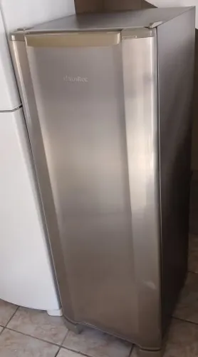Geladeira Esmaltec em Caruaru