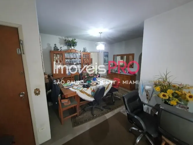 Amplo apto de 3 dormitórios, sendo 1 suite e 1 vaga no Saude prox metro