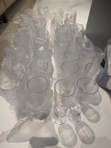 Kit com 30 Taças de Champagne em Acrílico Transparente