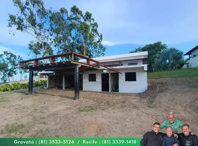Casa de Alto Padrão à Venda em Chã Grande