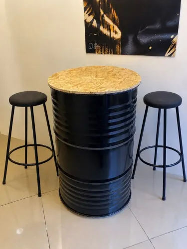 Conjunto bistrô + 02 banquetas