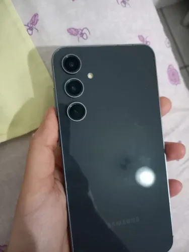 VENDE- SE CELULAR SANSUMG S23 FE, NOVO E SEM MARCAS DE USO.