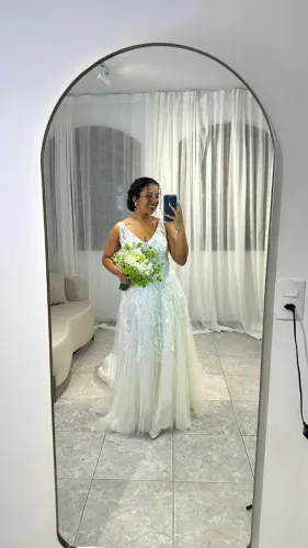 Vestido de noiva branco com calda 