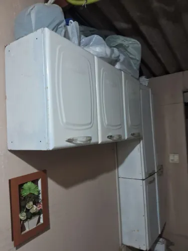 Armário de metal de 2 portas com paneleiro de 3 portas