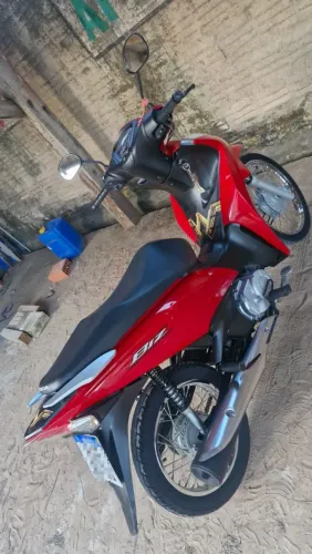 VENDO MOTO BIZ VERMELHA