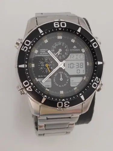 Relógio Citizen c300 promaster