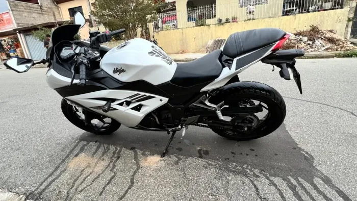 KAWASAKI NINJA 300