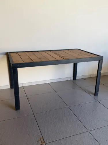 Mesa 6 lugares de madeira