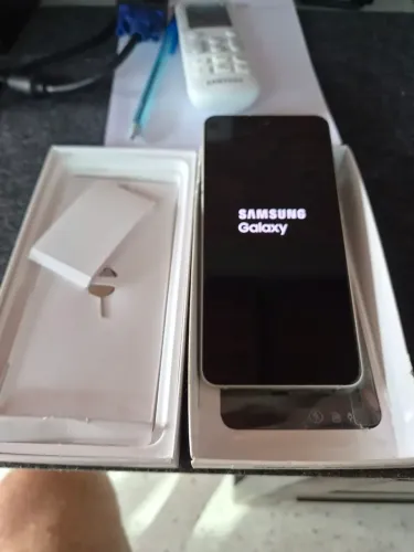 Vende Celular S21 Fe 256GB novinho!!!