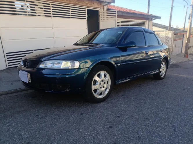 Chevrolet Vectra CD 2.2 16V / 2.0 16V Mec./aut. 2003
