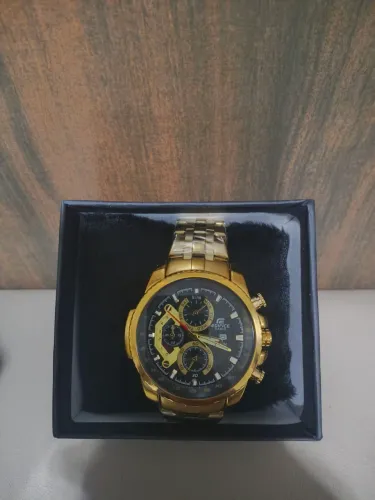 Relógios Casio e Bvlgari