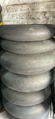 Pneu slick pirelli