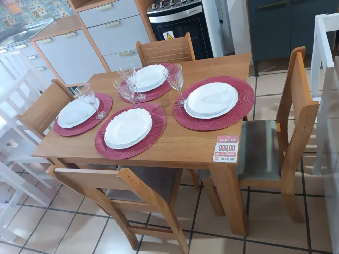 Mesa de Jantar com 4 Cadeiras(Novo)