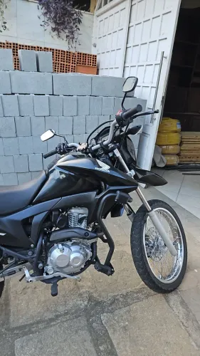 Bros 160 vendo ou troco