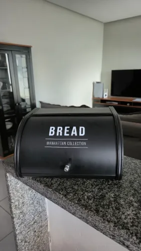 Porta Pão em Metal Preto