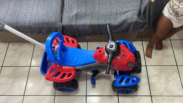 Vendo quadriciclo infantil