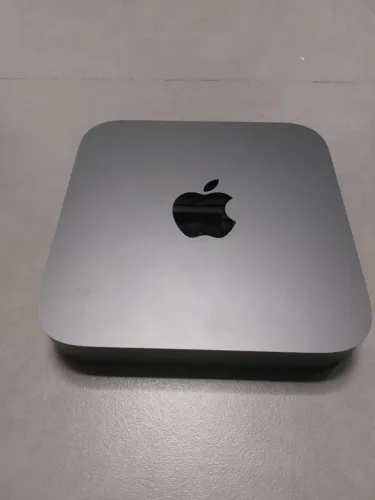 Mac mini (Intel Core i5 6-Core / 8GB RAM / 256GB SSD)
