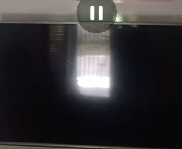 Vendo TV 50 polegadas sem imagem somente o som funcionando perfeitamente 