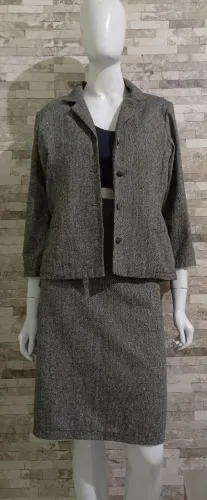 Conjunto blazer e saia