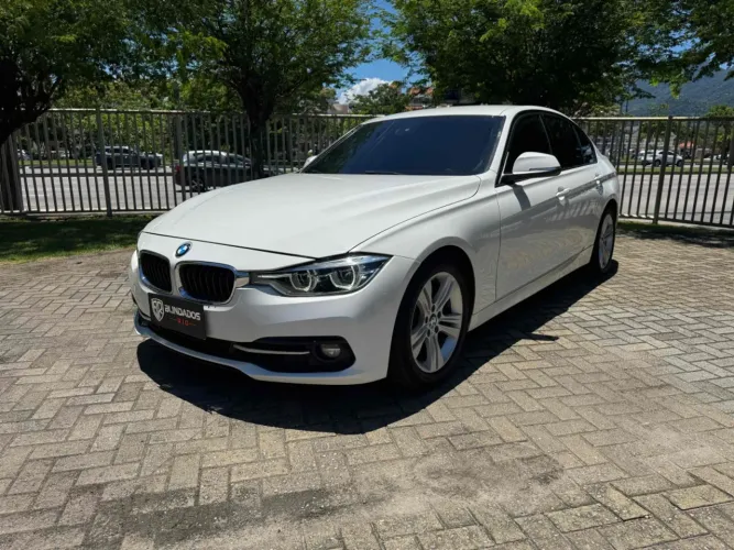 BMW 320I A Modern/sport TB 2.0/a.flex 16V 4P 2016