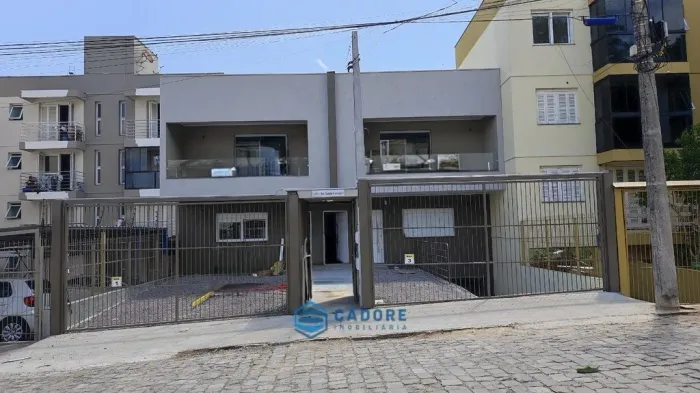 Sobrado 90m² e 3 Dormitórios Bairro Santa Catarina