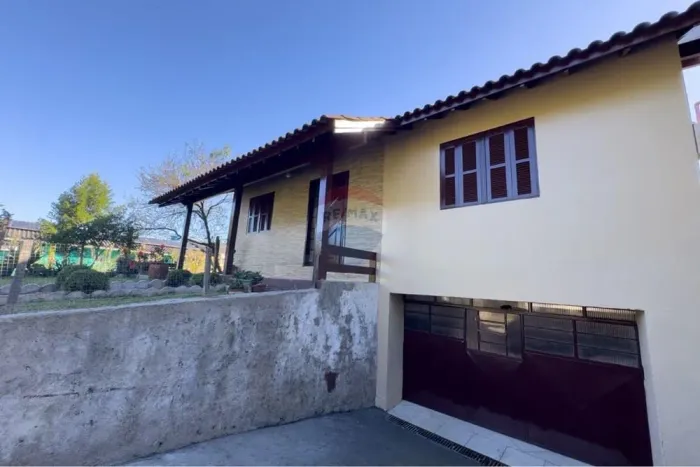 Casa encantadora à venda em Nova Hartz, no Bairro Das Rosas.