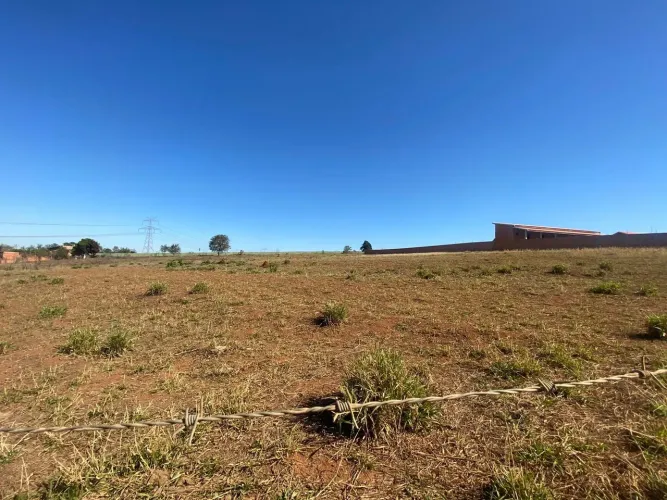 Ótimo terreno de 5.000m² em Cesário Lange - SP