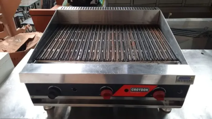 Churrasqueira Char Broiler Profissional à Gás 0,75x0,70 cm Croydon semi nova