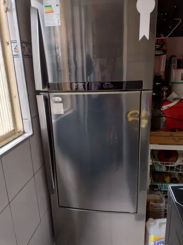 Vendo geladeira 