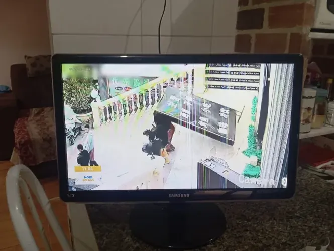 2 Tvs e 1 dvd