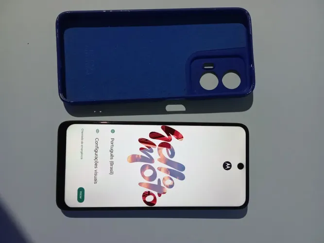 Motog35 acompanha película e capinha azul