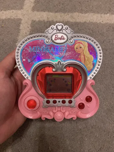 Mini Game Barbie batom mágico