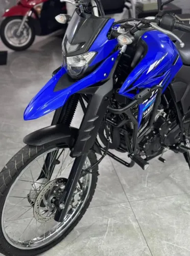 Vende-se moto 30.000 Mil